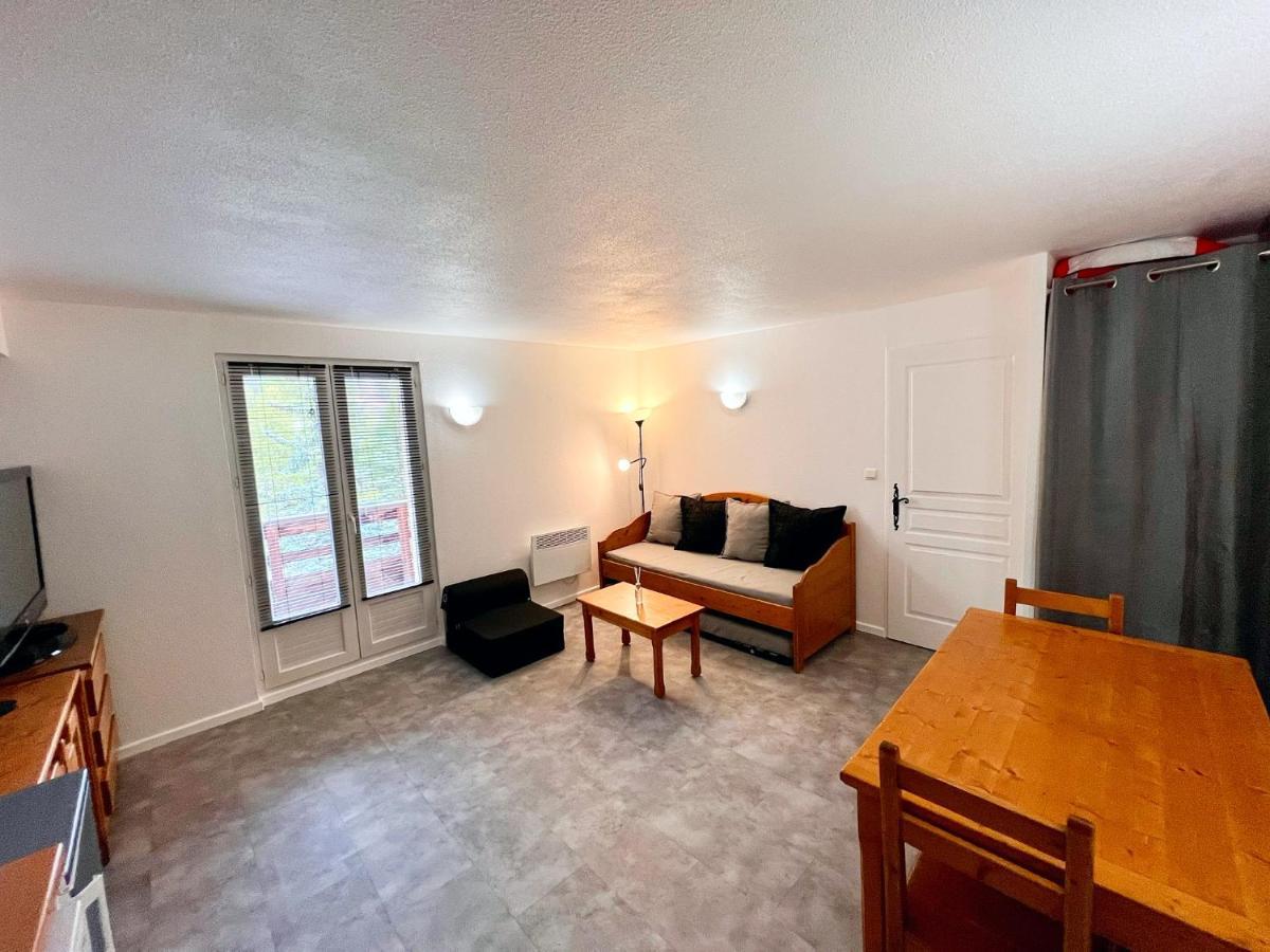 Vars, Spacieux Renove 4 Couchages Dans