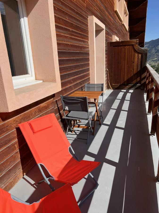 Vars, Spacieux Renove 4 Couchages Dans